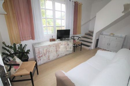 Casa à venda com 99m², 2 quartos e 1 vaga