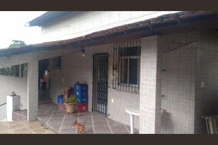 Casa à venda com 300m², 8 quartos e 2 vagas