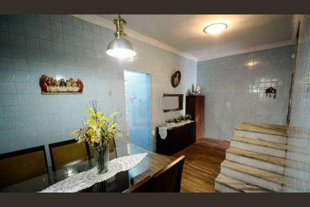 Casa de condomínio à venda com 184m², 3 quartos e 2 vagas