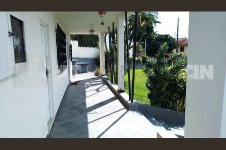 Casa de condomínio à venda com 92m², 2 quartos e sem vaga