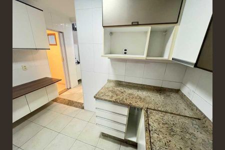 Casa de condomínio à venda com 70m², 2 quartos e 1 vaga