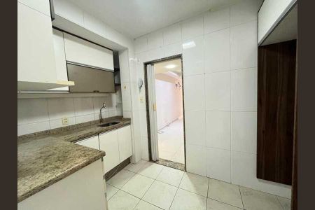 Casa de condomínio à venda com 70m², 2 quartos e 1 vaga