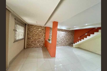 Casa de condomínio à venda com 70m², 2 quartos e 1 vaga