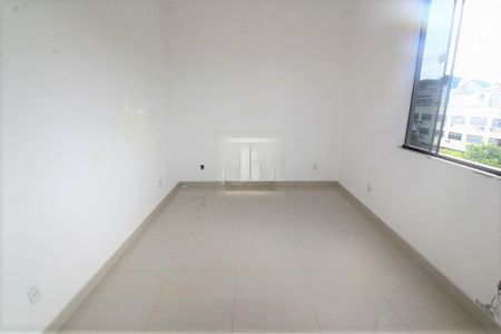 Casa de condomínio à venda com 68m², 2 quartos e 1 vaga