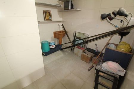 Casa de condomínio à venda com 68m², 2 quartos e 1 vaga