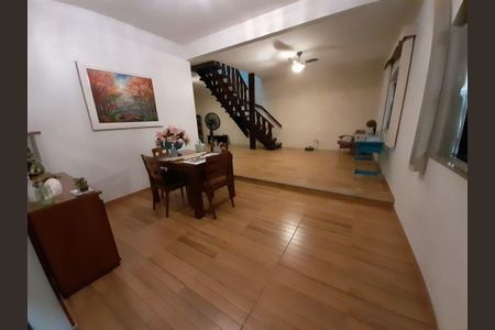 Casa à venda com 600m², 5 quartos e 3 vagas
