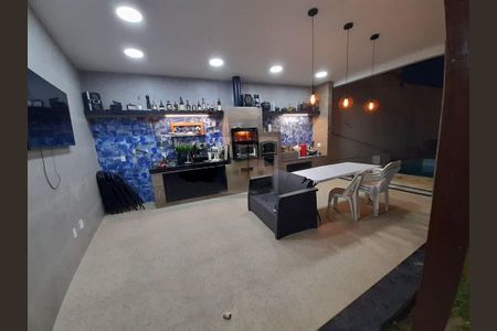 Casa à venda com 600m², 5 quartos e 3 vagas