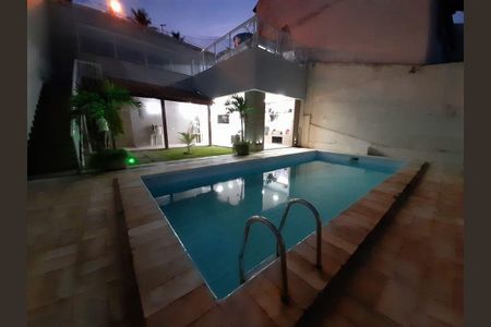 Casa à venda com 600m², 5 quartos e 3 vagas