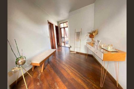 Casa à venda com 765m², 4 quartos e 8 vagas