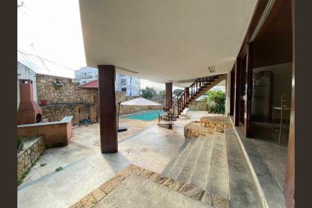 Casa à venda com 765m², 4 quartos e 8 vagas