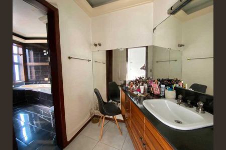 Casa à venda com 765m², 4 quartos e 8 vagas