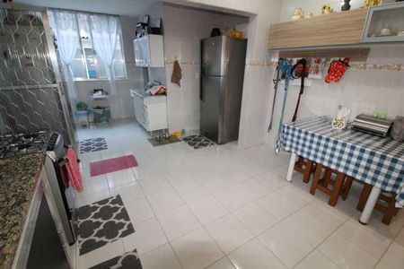 Casa à venda com 258m², 4 quartos e 4 vagas