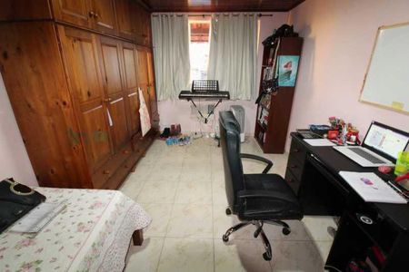 Casa à venda com 258m², 4 quartos e 4 vagas