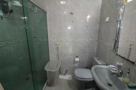 Casa à venda com 258m², 4 quartos e 4 vagas