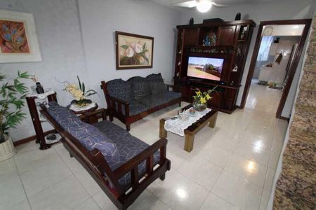 Casa à venda com 258m², 4 quartos e 4 vagas