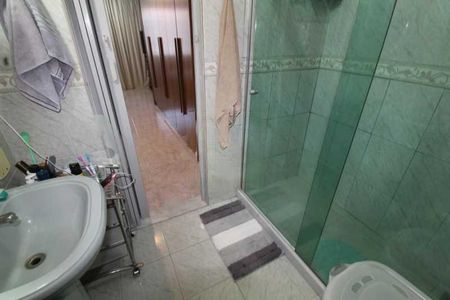 Casa à venda com 258m², 4 quartos e 4 vagas