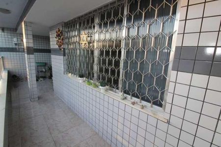 Casa à venda com 258m², 4 quartos e 4 vagas