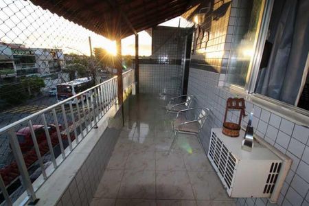 Casa à venda com 258m², 4 quartos e 4 vagas