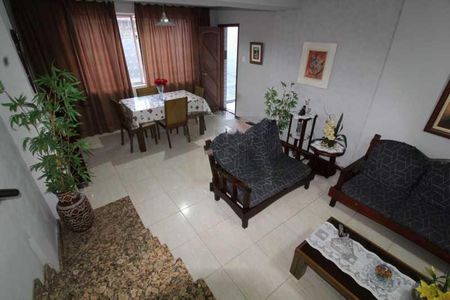 Casa à venda com 258m², 4 quartos e 4 vagas