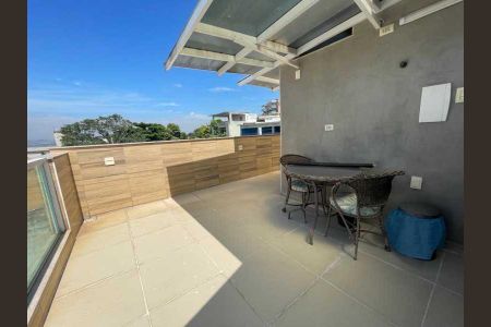 Casa à venda com 164m², 3 quartos e 3 vagas