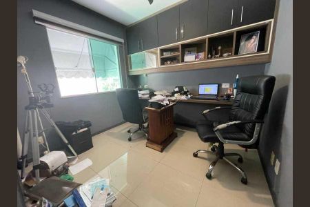 Casa à venda com 164m², 3 quartos e 3 vagas