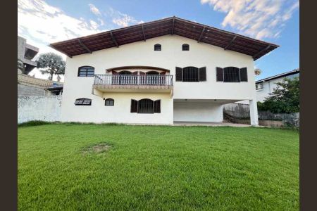 Casa à venda com 293m², 4 quartos e 3 vagas