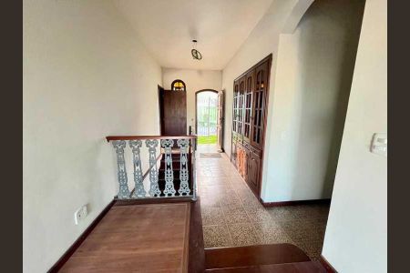 Casa à venda com 293m², 4 quartos e 3 vagas