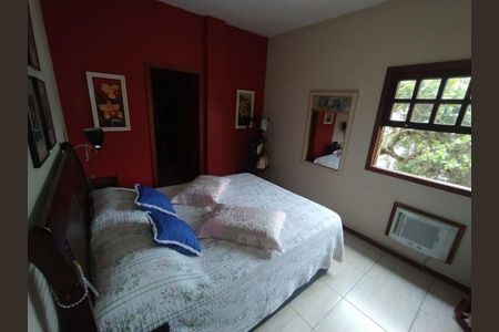 Casa à venda com 378m², 4 quartos e 4 vagas