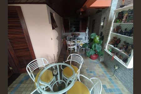 Casa à venda com 378m², 4 quartos e 4 vagas