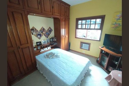 Casa à venda com 378m², 4 quartos e 4 vagas