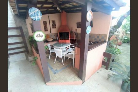 Casa à venda com 378m², 4 quartos e 4 vagas