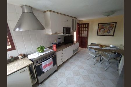 Casa à venda com 378m², 4 quartos e 4 vagas