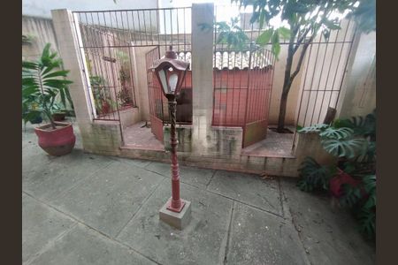 Casa à venda com 378m², 4 quartos e 4 vagas