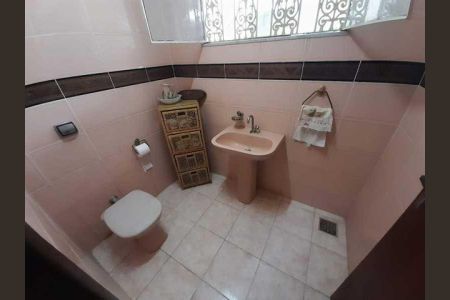 Casa à venda com 334m², 4 quartos e 2 vagas