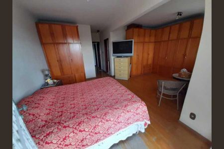 Casa à venda com 334m², 4 quartos e 2 vagas