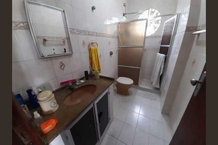 Casa à venda com 334m², 4 quartos e 2 vagas