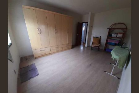 Casa à venda com 334m², 4 quartos e 2 vagas