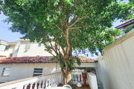 Casa à venda com 230m², 4 quartos e 2 vagasQuintal