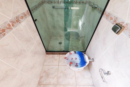 Casa à venda com 230m², 4 quartos e 2 vagasBanheiro da suite 1