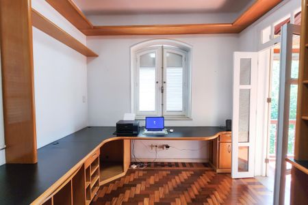 Casa à venda com 230m², 4 quartos e 2 vagasQuarto 1