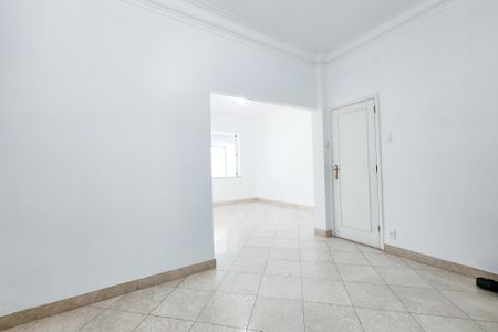 Casa à venda com 230m², 4 quartos e 2 vagasSala