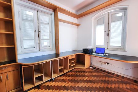 Casa à venda com 230m², 4 quartos e 2 vagasQuarto 1