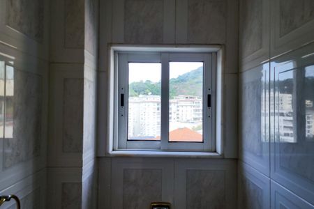 Casa à venda com 230m², 4 quartos e 2 vagasLavabo