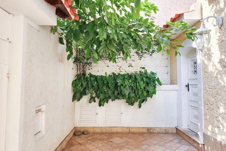 Casa à venda com 230m², 4 quartos e 2 vagasQuintal