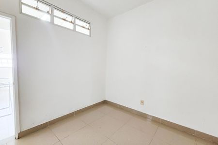 Casa à venda com 230m², 4 quartos e 2 vagasQuarto de serviço