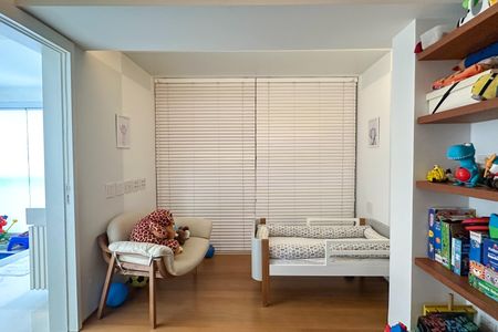 Apartamento à venda com 174m², 3 quartos e 2 vagasQuarto 02