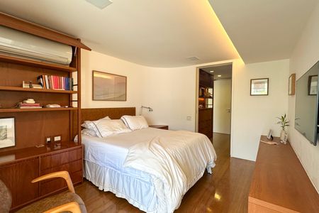 Apartamento à venda com 174m², 3 quartos e 2 vagasSuíte