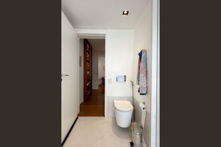 Apartamento à venda com 174m², 3 quartos e 2 vagasBanheiro Social