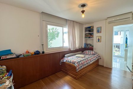 Apartamento à venda com 174m², 3 quartos e 2 vagasQuarto 01