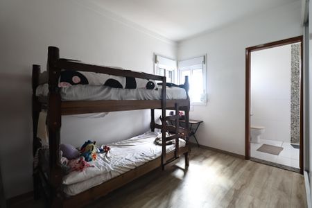 Casa à venda com 300m², 4 quartos e 3 vagasSuíte 3